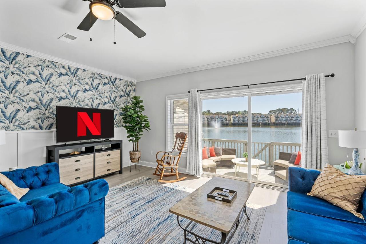 ☆Live On The Water! Lake Palmetto Palm W/ Patio - 10Min To Downtown & Beaches☆ 查尔斯顿 外观 照片